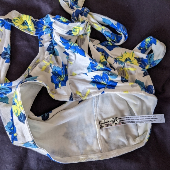 Intimately Free floral print crop top XS - Picture 3 of 5